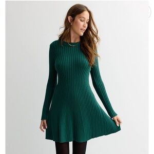 Juniors’ Rewind knit dress